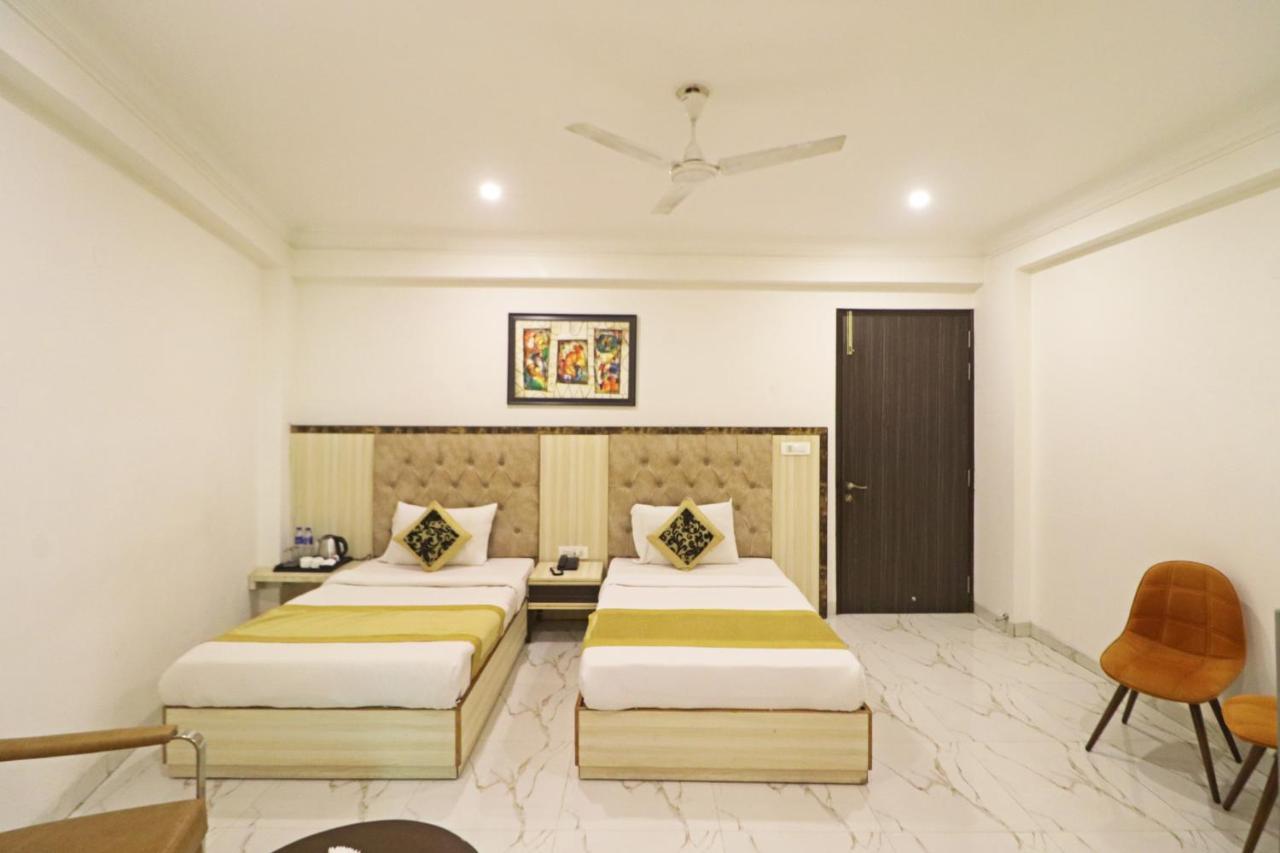 Hotel Almora Near Delhi Airport New Delhi Eksteriør billede