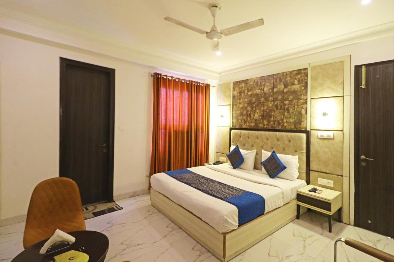 Hotel Almora Near Delhi Airport New Delhi Eksteriør billede