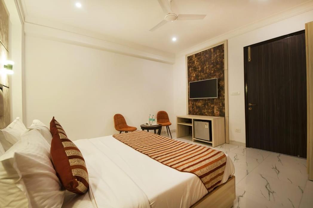 Hotel Almora Near Delhi Airport New Delhi Eksteriør billede