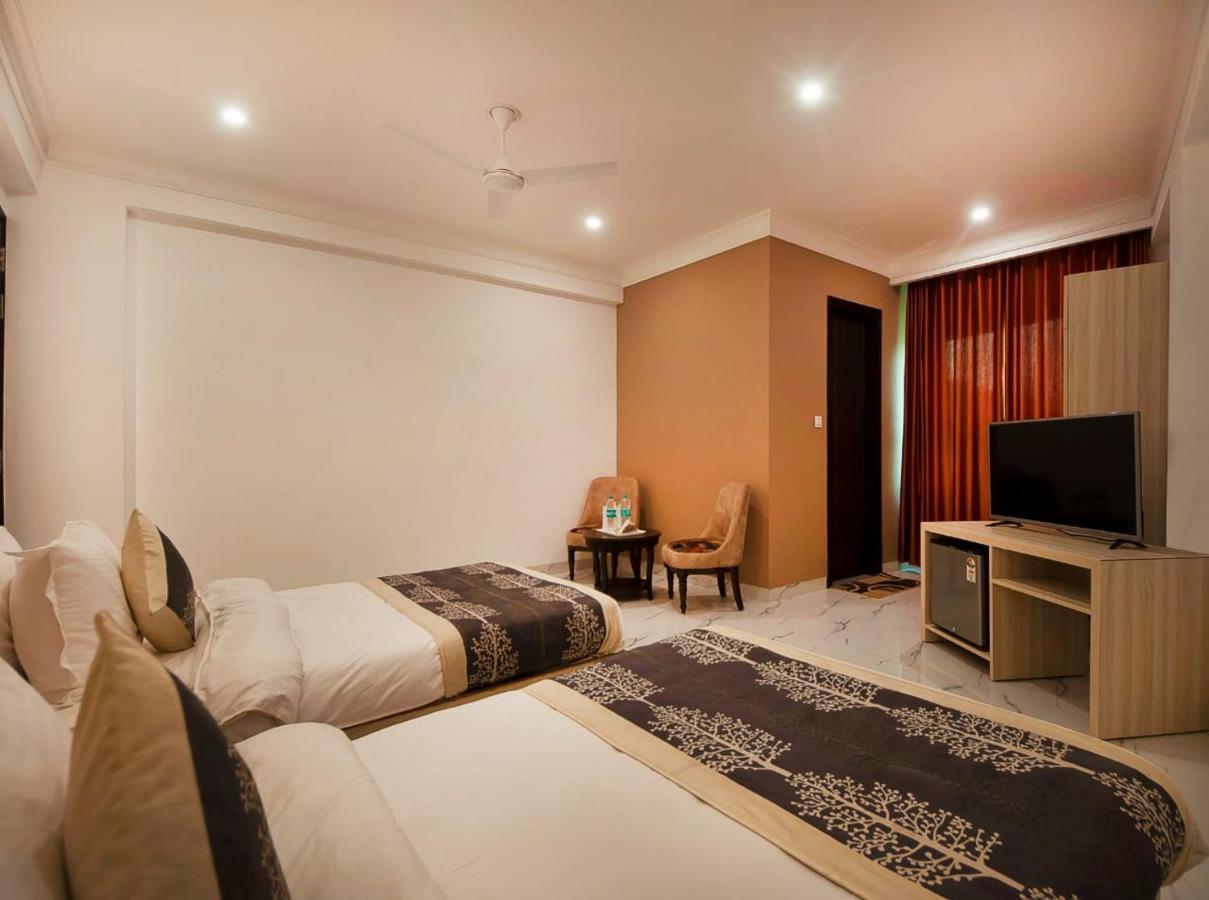 Hotel Almora Near Delhi Airport New Delhi Eksteriør billede