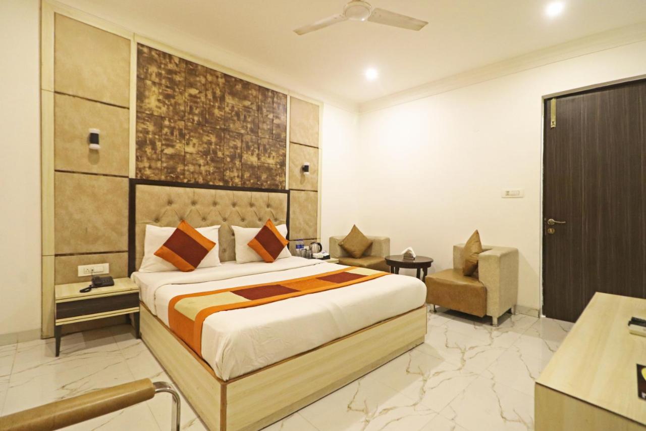 Hotel Almora Near Delhi Airport New Delhi Eksteriør billede