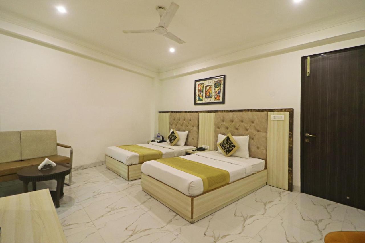 Hotel Almora Near Delhi Airport New Delhi Eksteriør billede
