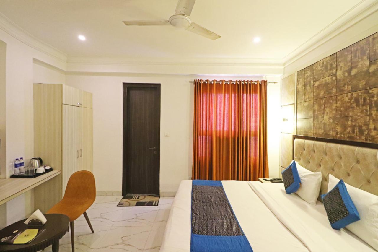 Hotel Almora Near Delhi Airport New Delhi Eksteriør billede